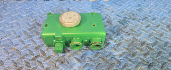 Volvo Penta Diesel 30 40 Series Heat Exchanger Housing Cover 842688